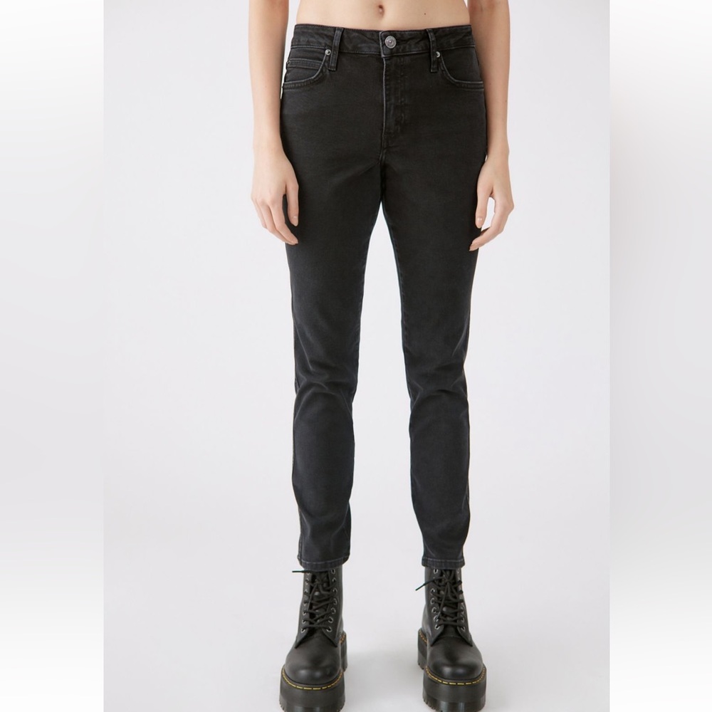 NWT UO Skinny Cigarette Mid Rise Jeans - Black